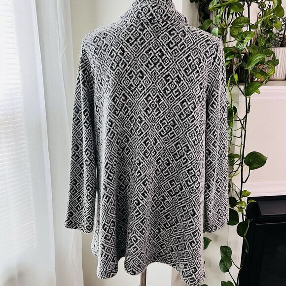 Erin London Black & White Geometric Soft Stretchy  Cowl Neck Sweater Size Large - Picture 6 of 9
